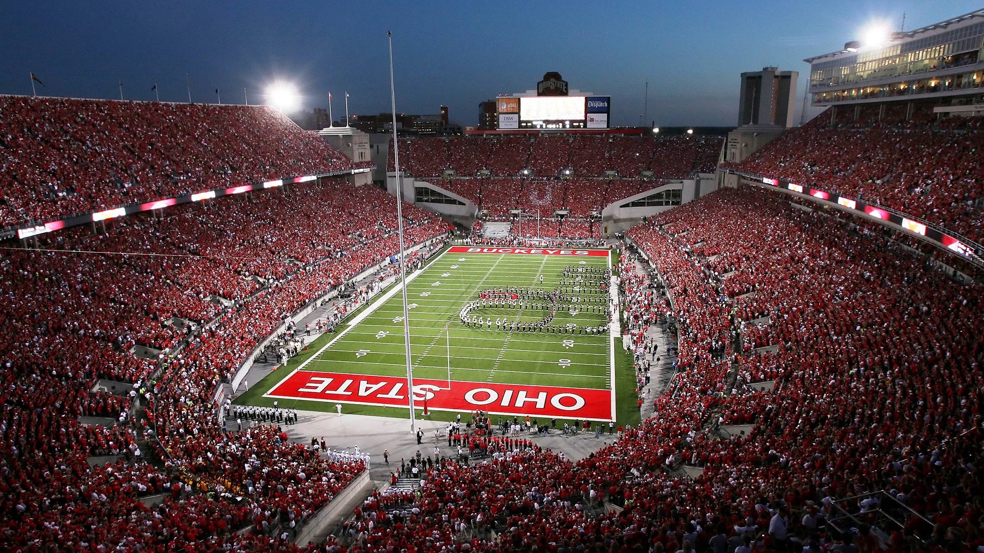 梅德韦杰夫赛点兑现，拜仁慕尼黑淘汰罗马晋级四强，主帅激动落泪